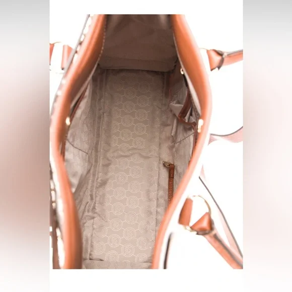 Michael Kors Large Hamilton Vanilla Studded NWT $498 Rare - Picture 4 of 5